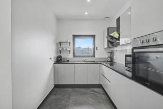 Le Belvedere du Nivolet-Vue Belledonne - 1