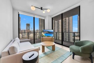 Chic Downtown Miami 2BR City Views Rooftop Pool - 9