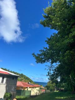 Maisonnette vue mer sur la pointe savane LM - 1