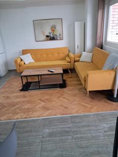 apartment with yard on the river - 9