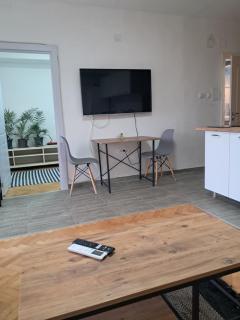 apartment with yard on the river - 6