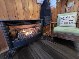 Elk Mountain Less than 20 minutes Cozy Newton Lake Cottage - 0