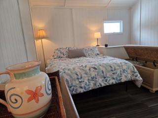 Elk Mountain Less than 20 minutes Cozy Newton Lake Cottage - 8