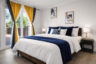 Bright 3-Bed Retreat Near the Zoo and Downtown - 2