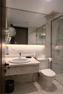 LeChateau Boutique Hotel - Gedda - 9