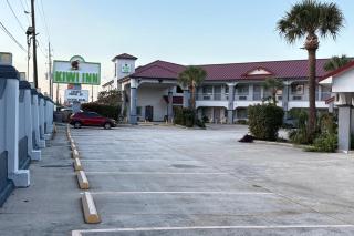 Kiwi Inn Capital O Houston - Hwy 249 - 8