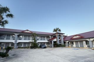 Kiwi Inn Capital O Houston - Hwy 249 - 7