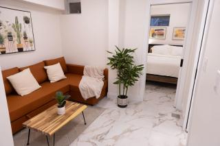 Tropical Suite Near Downtown Toronto & The Beaches - Toronto - 0
