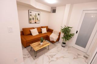 Tropical Suite Near Downtown Toronto & The Beaches - Toronto - 8