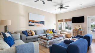 Sleeps 18 Private Pool Hot Tub Near Beach Miramar Dream House by AvantStay - Destin - 5