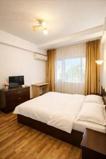 Warm Place In Old Town - 8