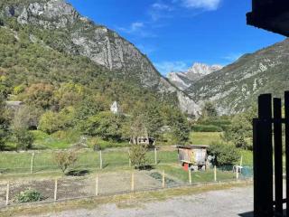 3 Bed - Sleeps 6 - Pets - Mountain Views - 2