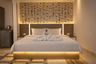 Narmer Pyramids View - 8