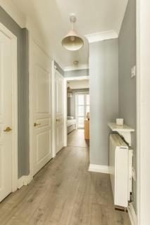 Modern Elegant Central Dublin Apt with Free Parking - 6