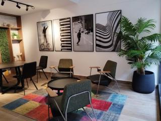 8 Steps from La Moneda - 0