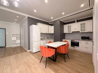 Gagarin Plaza Stylish Apartment - 9