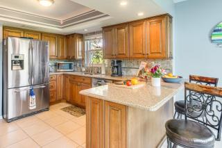 Lanai, Pool and Hot Tub! Fort Myers Coastal Retreat - 1