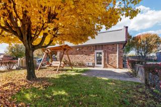 HomeTowne Studios by Red Roof Georgetown, KY - 2