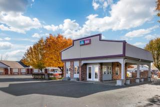 HomeTowne Studios by Red Roof Georgetown, KY - 6