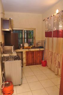 Appartement Lomé Togo Spacieux et Meublé 4 min de l'aéroport Wifi et Espace aéré gratuit Eau chaude Compteur Electrique personnalisé Gaz butane disponibles dont chargement à charge du voyageur - 2