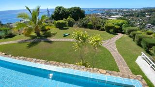 Quiet studio with sea view and pool - 0