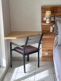 Quiet studio with sea view and pool - 2