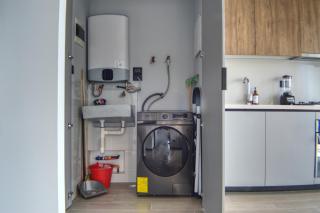 SkyView Country Club with KingSize Bed Air Conditioner Pool & Gym - 1