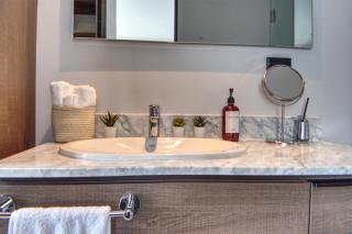 SkyView Country Club with KingSize Bed Air Conditioner Pool & Gym - 3