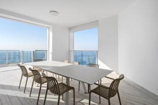 The 27th floor - a penthouse overlooking the beach - 2