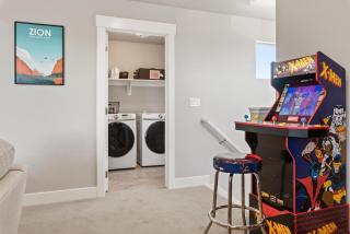 Zion Adventure Getaway - Hot Tub, Pool, Lazy River - 4