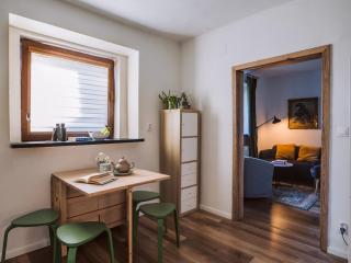 Relaxing Getaway - Newly renovated Farm House - 4