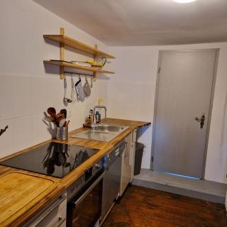 Cozy top floor apartment with garden - 4