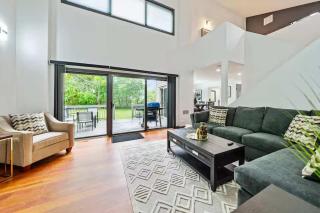 Manor creek Vacation Getaway Navy Family House - 8