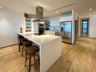 Stunning 3rd Floor Beachfront Condo - 8