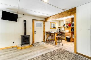 Deluxe Cabin D at Elk Creek Escape! Pets Welcome - 6