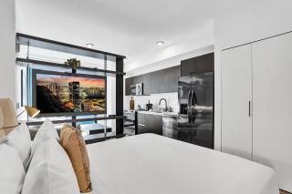 Miami Lux Studio w. Kitchen City and Bay Views - 4