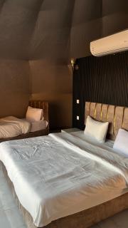 Madonna Rum camp bubbles & Jeep tours - 1