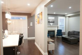 Luxury 5BR Home with Spa Bath - 5