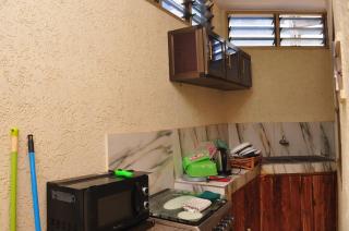 Appartement Lomé Togo Spacieux et Meublé 4 min de l'aéroport Wifi et Espace aéré gratuit Eau chaude Compteur Electrique personnalisé Gaz butane disponibles dont chargement à charge du voyageur - 6