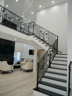 Luxury 7BR 10BD Resort Estate Pool, Spa & Sauna! - 4