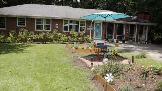 Bohemian Retreat near Downtown & Airport - 9