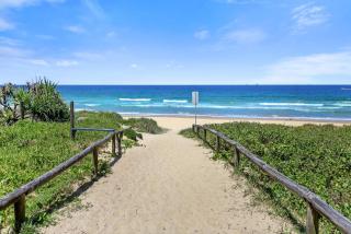 Surf Side Buddina Escape - 7