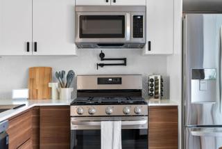 Cozy Loft Near SOCO, Downtown! Parking, Dogs OK, WiFi - 1