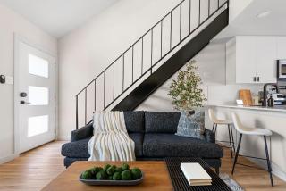 Cozy Loft Near SOCO, Downtown! Parking, Dogs OK, WiFi - 6