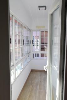 Renovated Apartment Centrally located wifi - 8