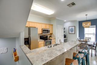 Walk to Beach and Dining Corpus Christi Townhome - 3