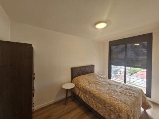 Cerca de todo, con parking - 3