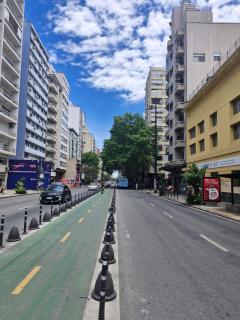 Cerca de todo, con parking - 2