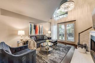 Spacious and Bright, 2-Story Executive Loft - 3