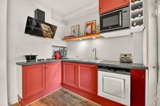 Cozy Apartment with Private Garden - 5